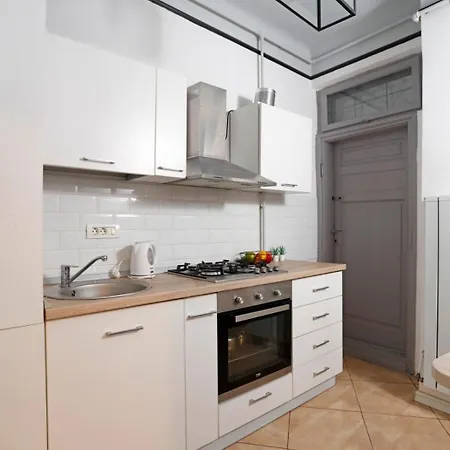 3 Bdrm Near Old Town Lägenhet *