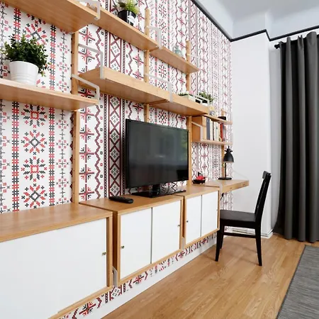 3 Bdrm Near Old Town Lägenhet